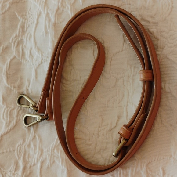 Street Level Woven Style Round Purse - Picture 7 of 7